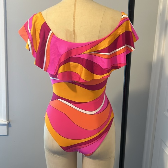 Trina Turk - Picture 7 of 11